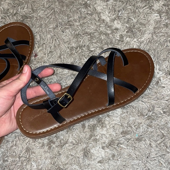 Sandals - Picture 2 of 2